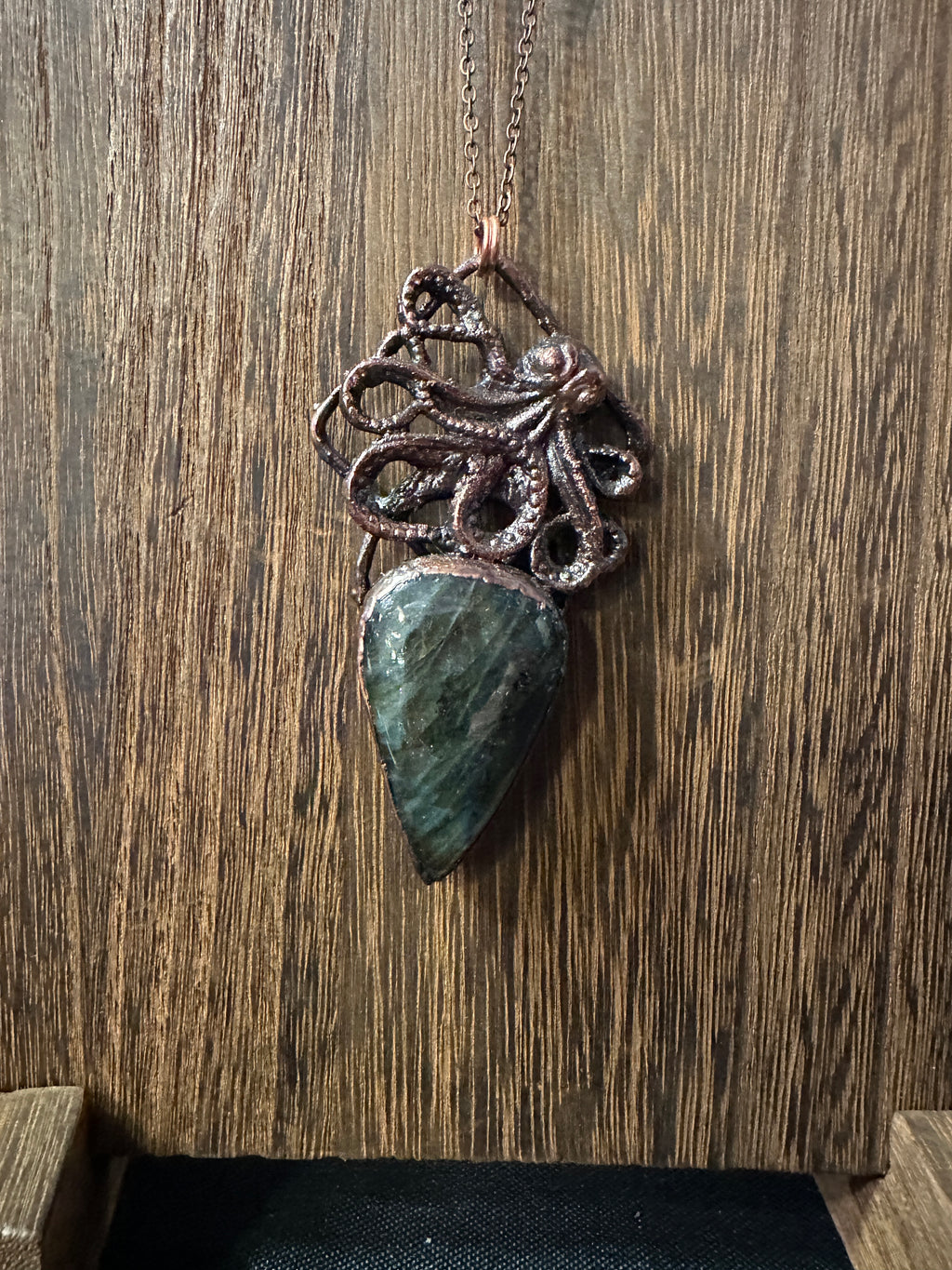 Kracken Labradorite Necklace