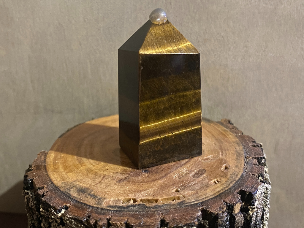 Small Tigers Eye Towers